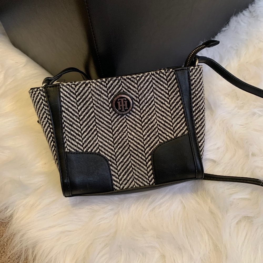 Tommy Hilfiger purse